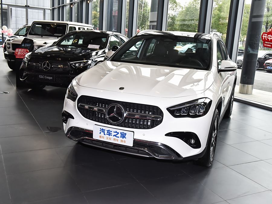 Фото 1 - Mercedes-Benz GLA-Class