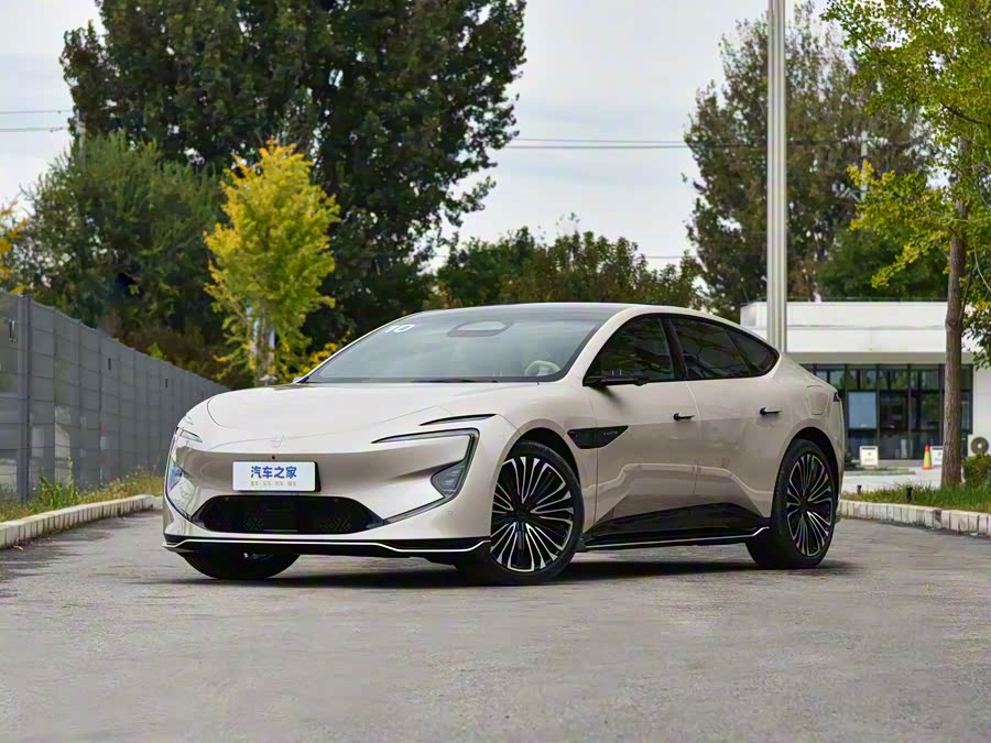 Фото 1 - Avatr 12