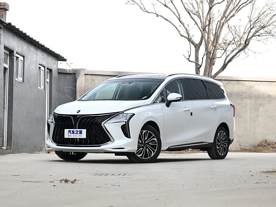 Фото 1 - Dongfeng Forthing Yacht