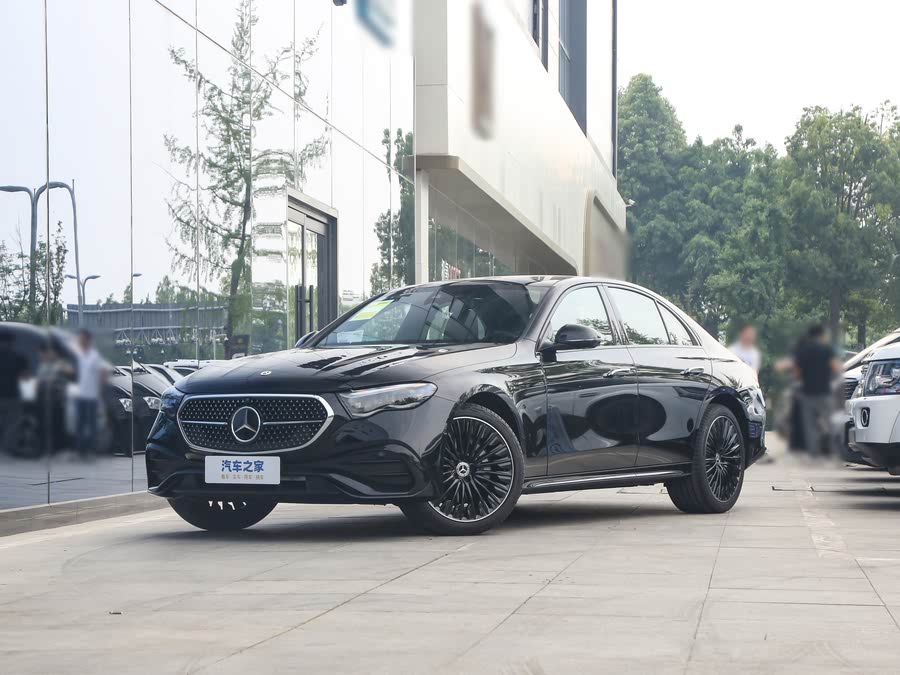 Фото 1 - Mercedes-Benz E-Class