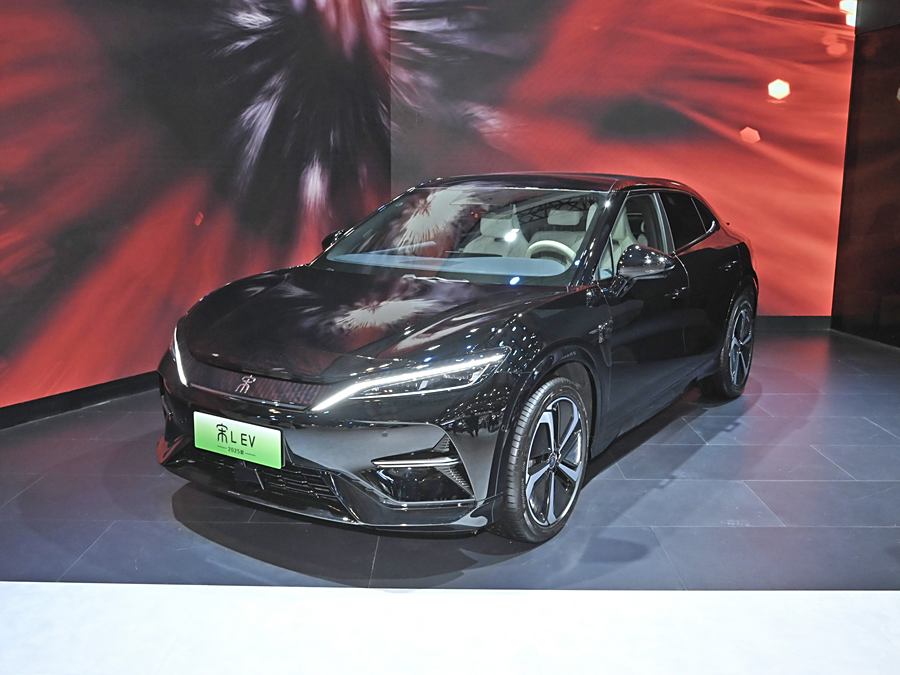 Фото 1 - BYD Song L