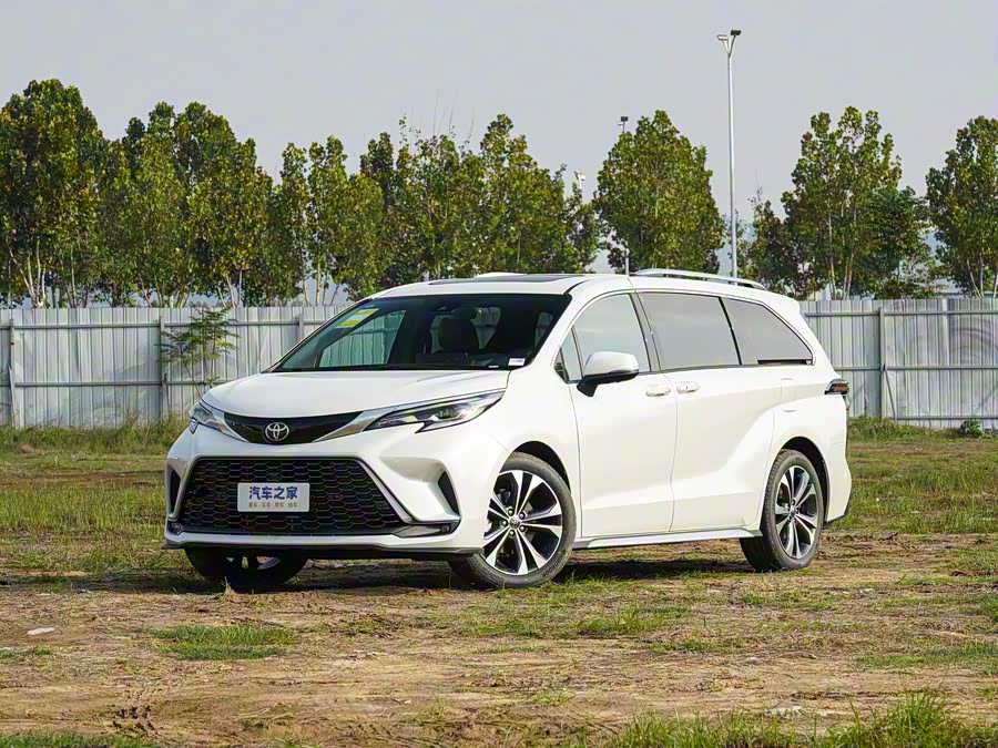 Фото 1 - Toyota Granvia