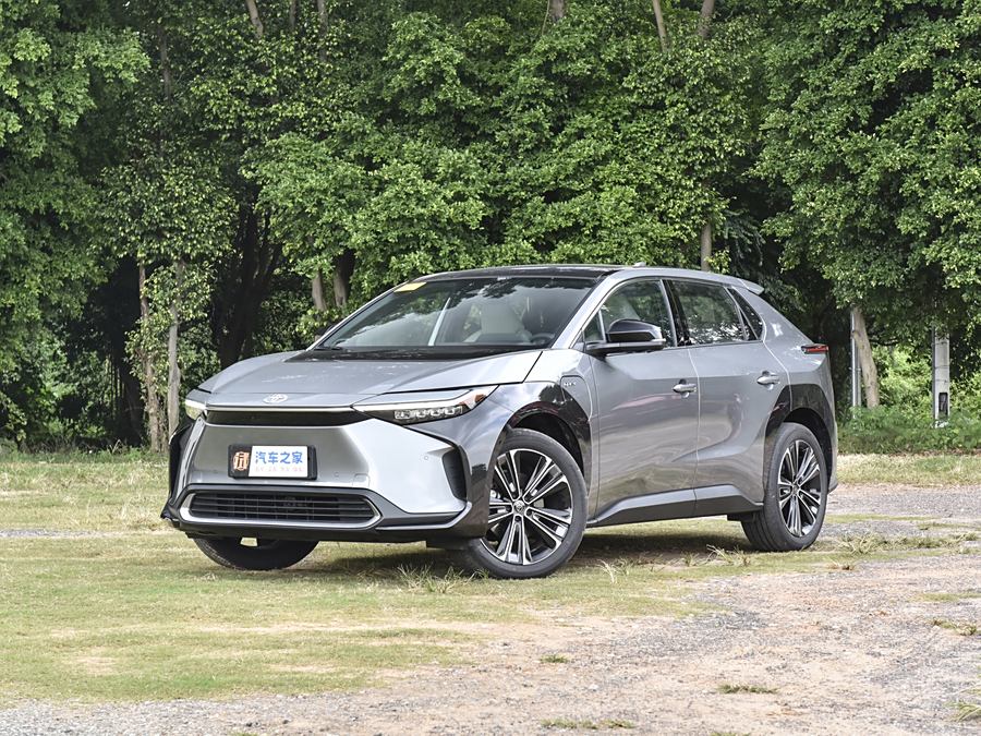 Фото 1 - Toyota bZ4X Platinum