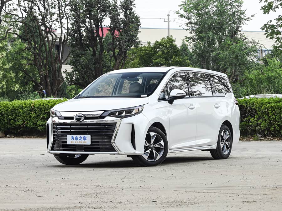 Фото 1 - GAC Trumpchi M6