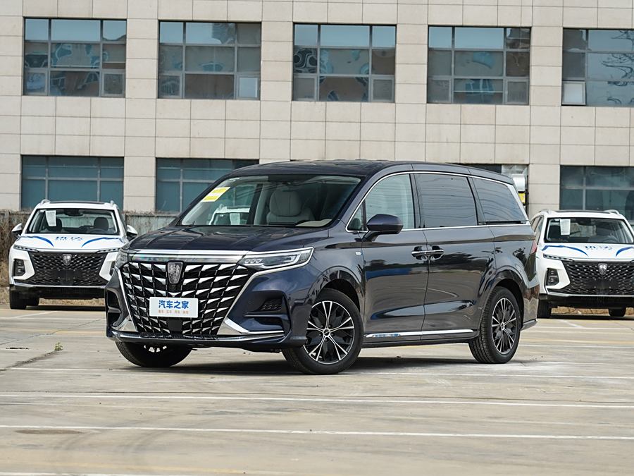 Фото 1 - Roewe iMax 8