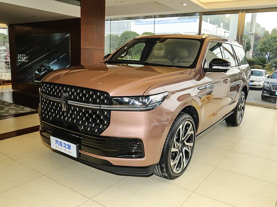 Фото 1 - Lincoln Navigator