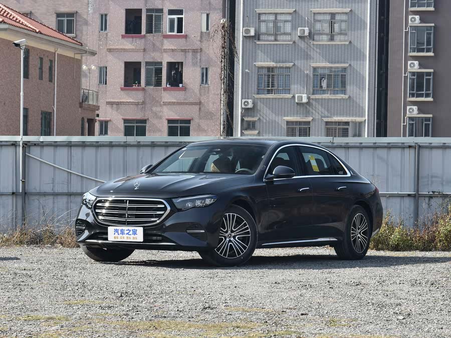 Фото 1 - Mercedes-Benz E-Class