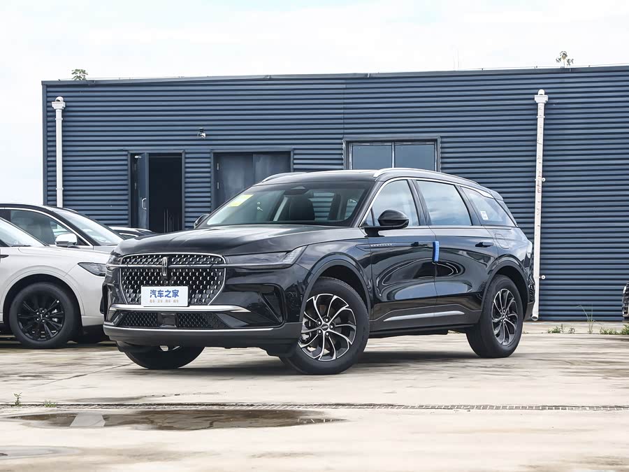 Фото 1 - Lincoln Nautilus