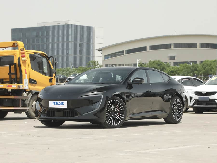 Фото 1 - Avatr 12