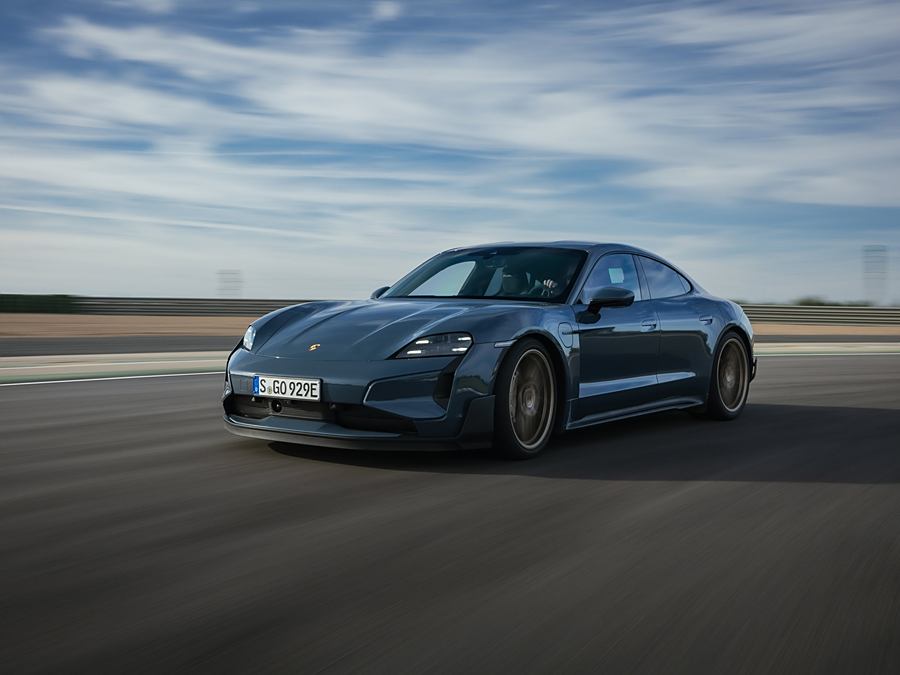 Фото 1 - Porsche Taycan