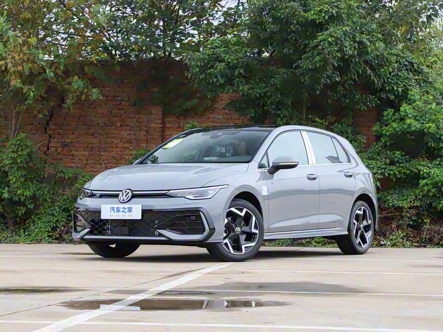 Фото 1 - Volkswagen Golf