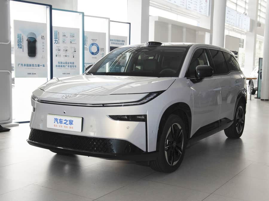 Фото 1 - Toyota bZ3X