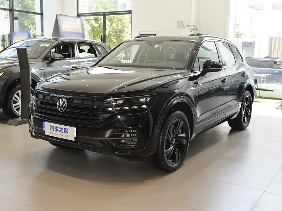 Фото 1 - Volkswagen Touareg