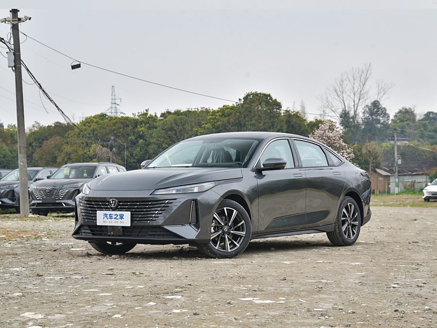 Фото 1 - Changan Eado Plus