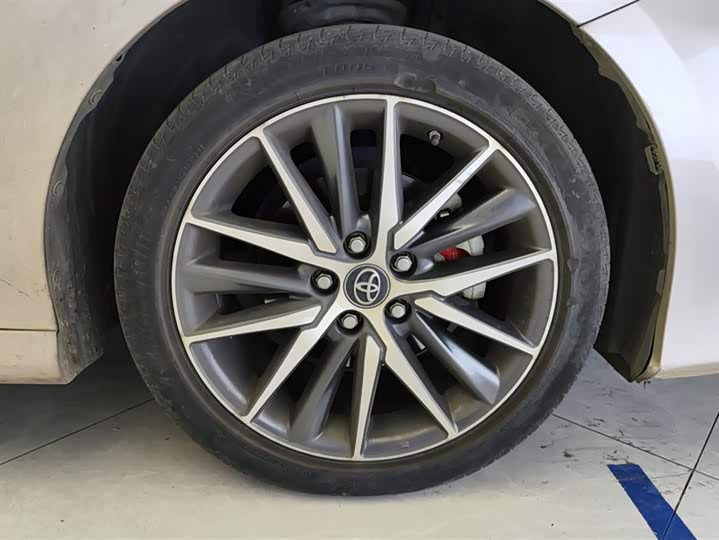 Фото 6 - Toyota Camry