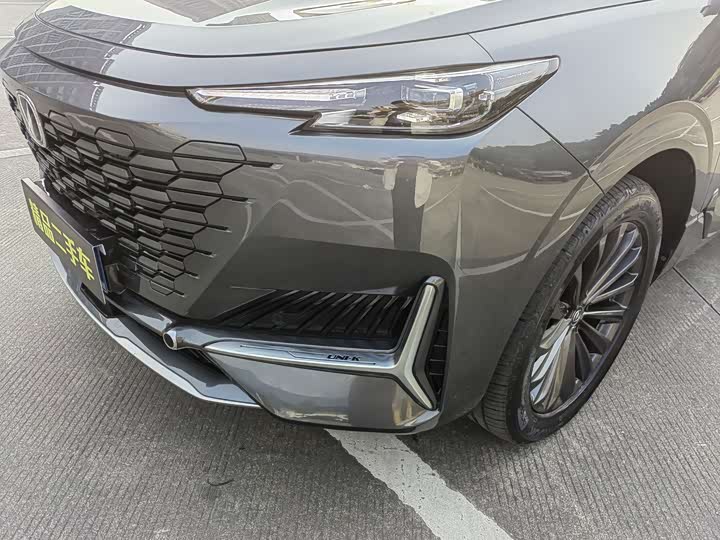 Фото 16 - Changan UNI-K