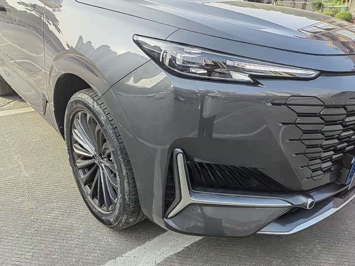 Фото 17 - Changan UNI-K