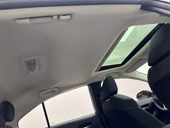 Фото 22 - Toyota Corolla