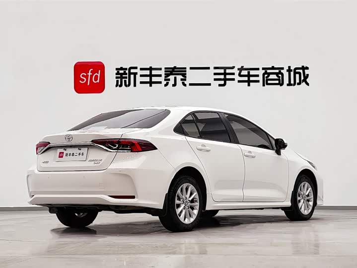 Фото 5 - Toyota Corolla