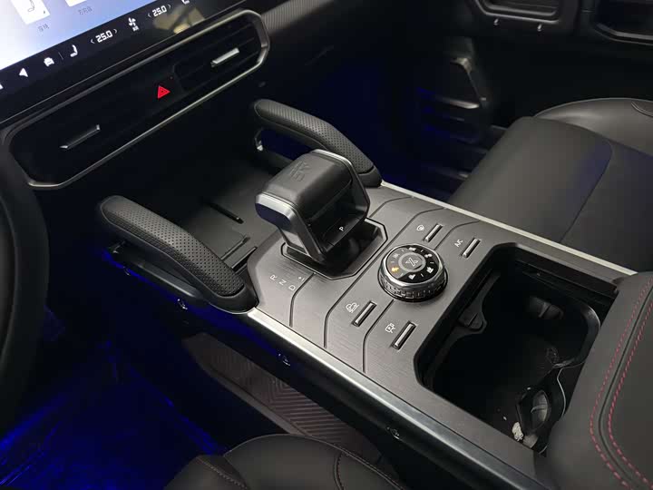 Фото 9 - Jetour T2