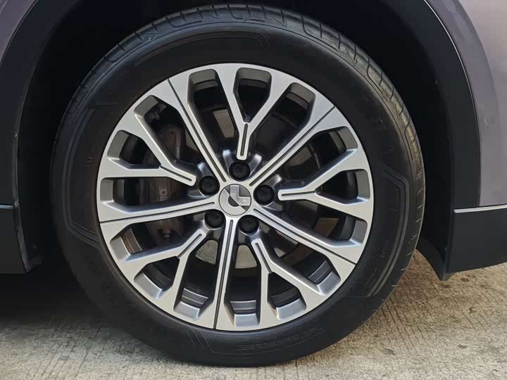 Фото 12 - Nio EC6