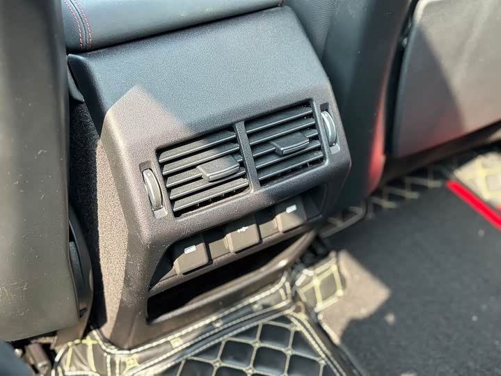 Фото 16 - Land Rover Discovery Sport