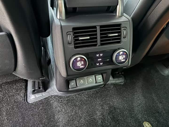 Фото 6 - Land Rover Discovery