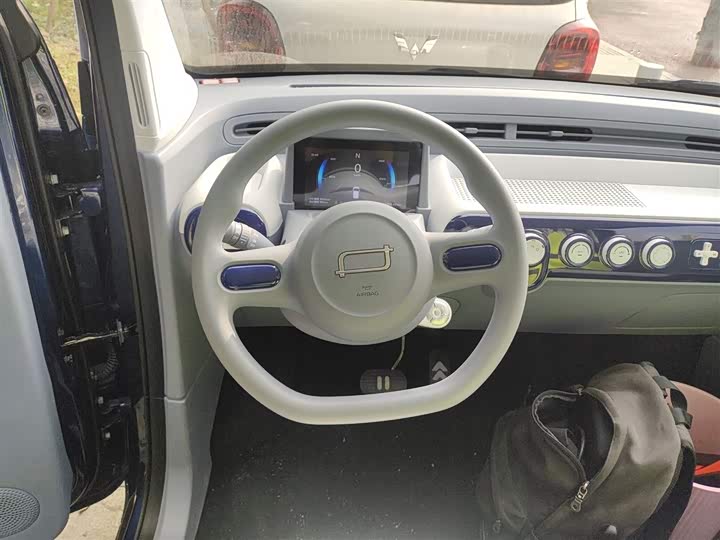 Фото 11 - Bestune Pony