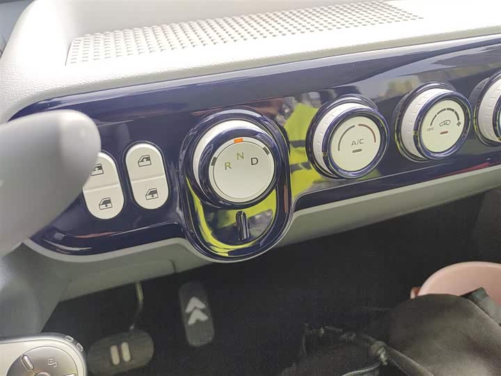 Фото 14 - Bestune Pony