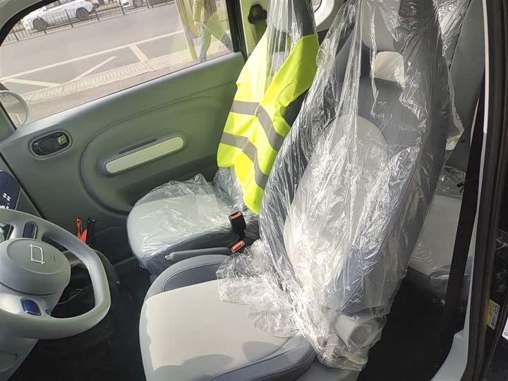 Фото 15 - Bestune Pony