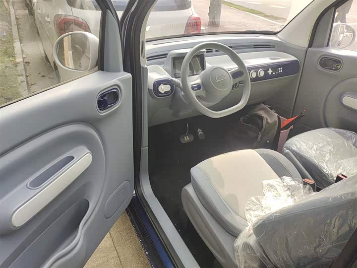 Фото 16 - Bestune Pony