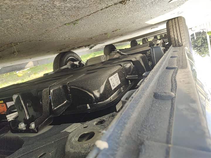 Фото 21 - Bestune Pony