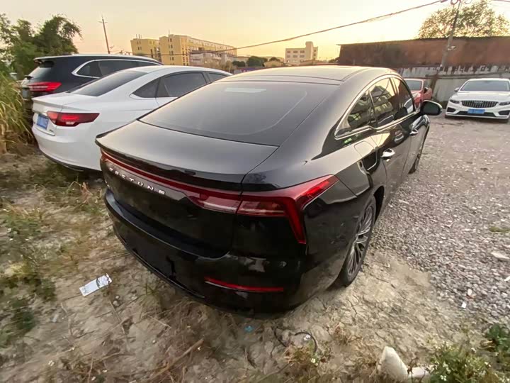 Фото 8 - Bestune B70