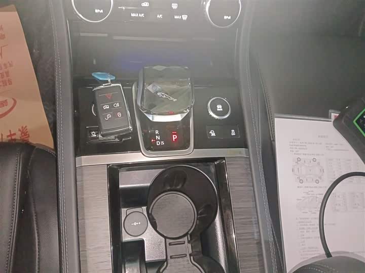 Фото 14 - Jaguar XF L