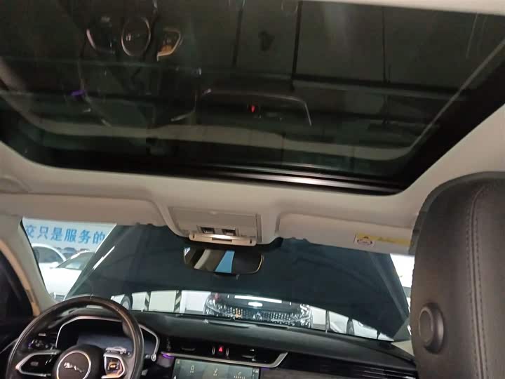 Фото 18 - Jaguar XF L