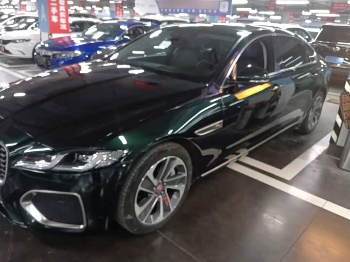 Фото 2 - Jaguar XF L