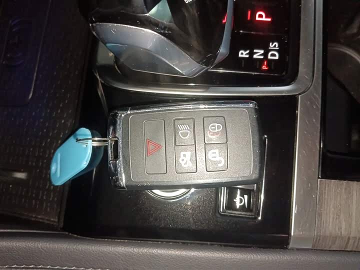 Фото 9 - Jaguar XF L