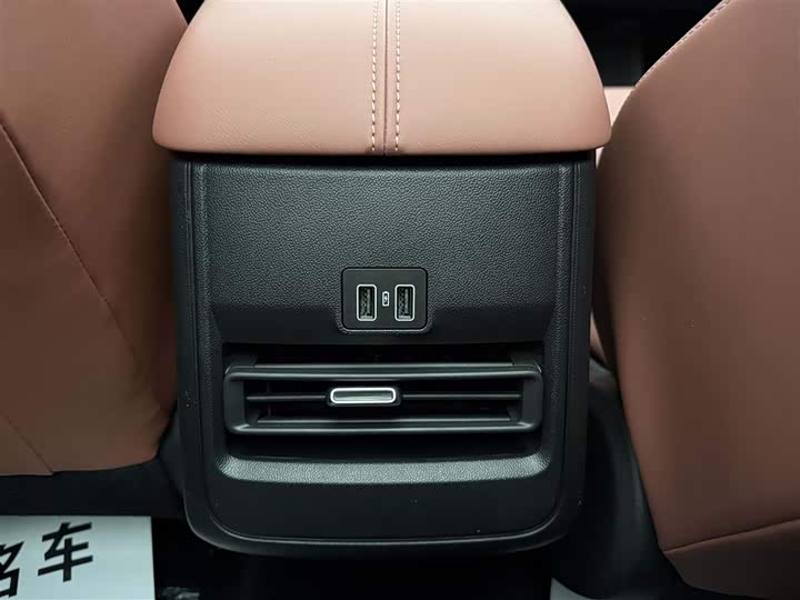 Фото 8 - Changan CS55 Plus