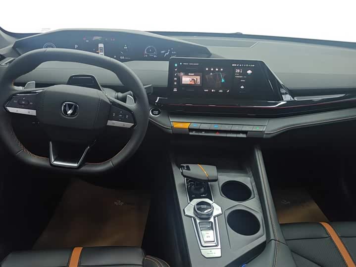 Фото 12 - Changan UNI-V