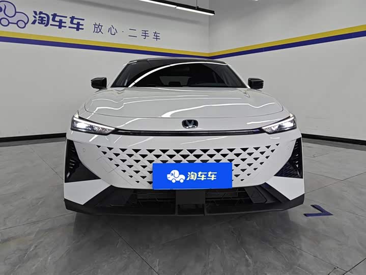 Фото 2 - Changan UNI-V