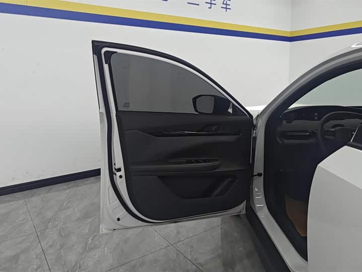 Фото 7 - Changan UNI-V