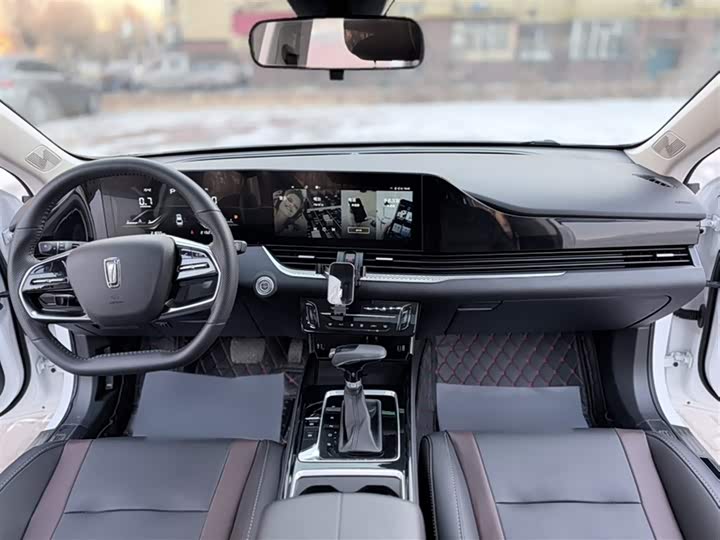 Фото 10 - Bestune B70