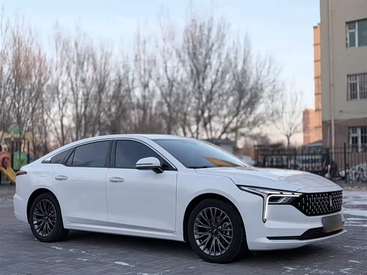 Фото 20 - Bestune B70