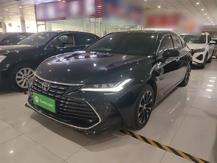 Фото 1 - Toyota Avalon