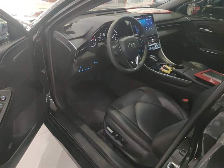 Фото 16 - Toyota Avalon