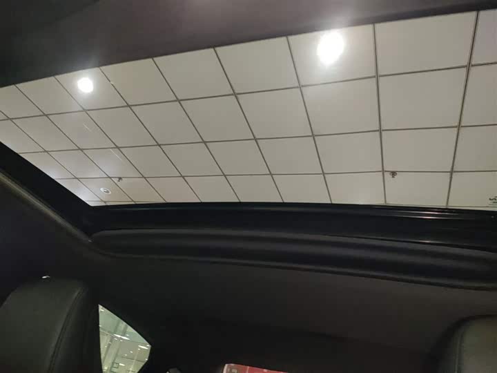 Фото 18 - Toyota Avalon