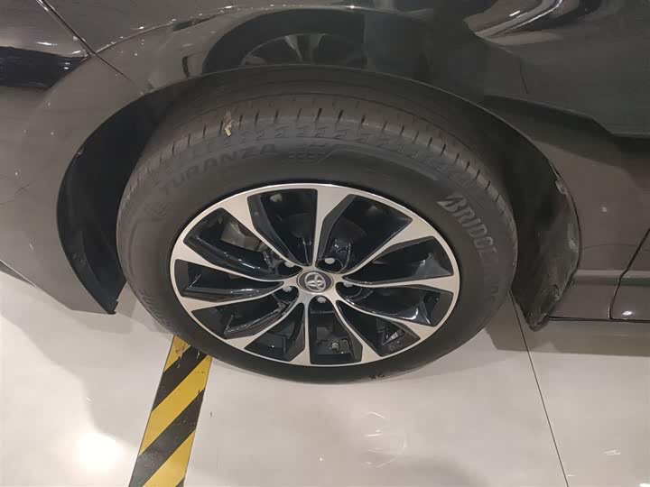 Фото 23 - Toyota Avalon