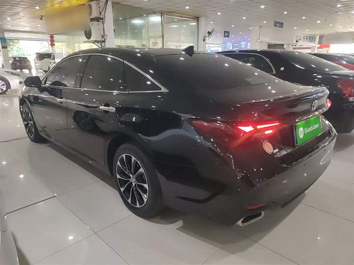 Фото 5 - Toyota Avalon