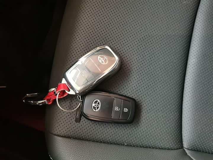 Фото 9 - Toyota Frontlander