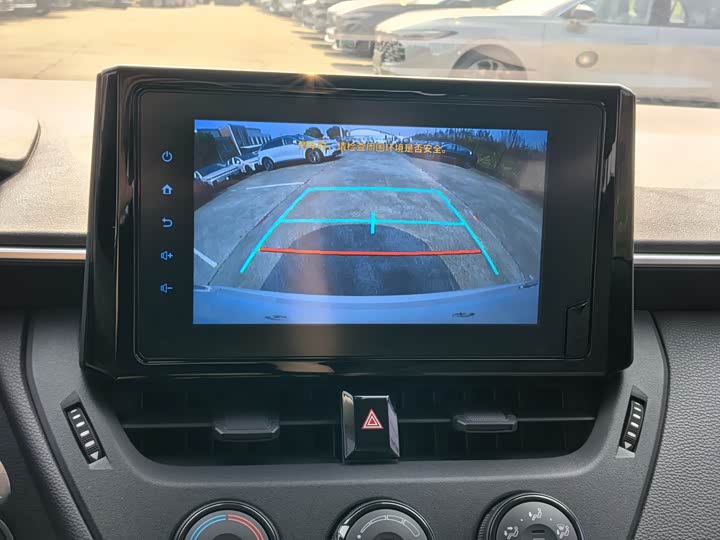 Фото 14 - Toyota Corolla